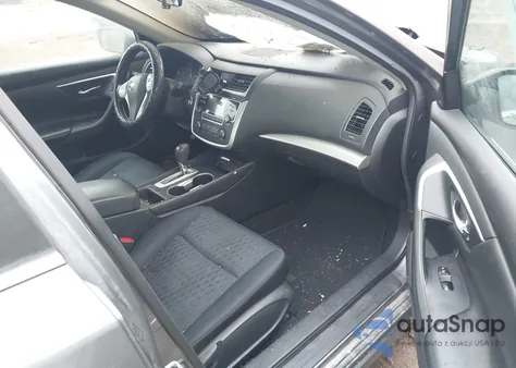 2016 Nissan Altima 2.5/2.5 S/2.5 Sl/2.5 Sr/2.5 Sv z USA, uszkodzony, nr VIN 1N4AL3AP7GC244395